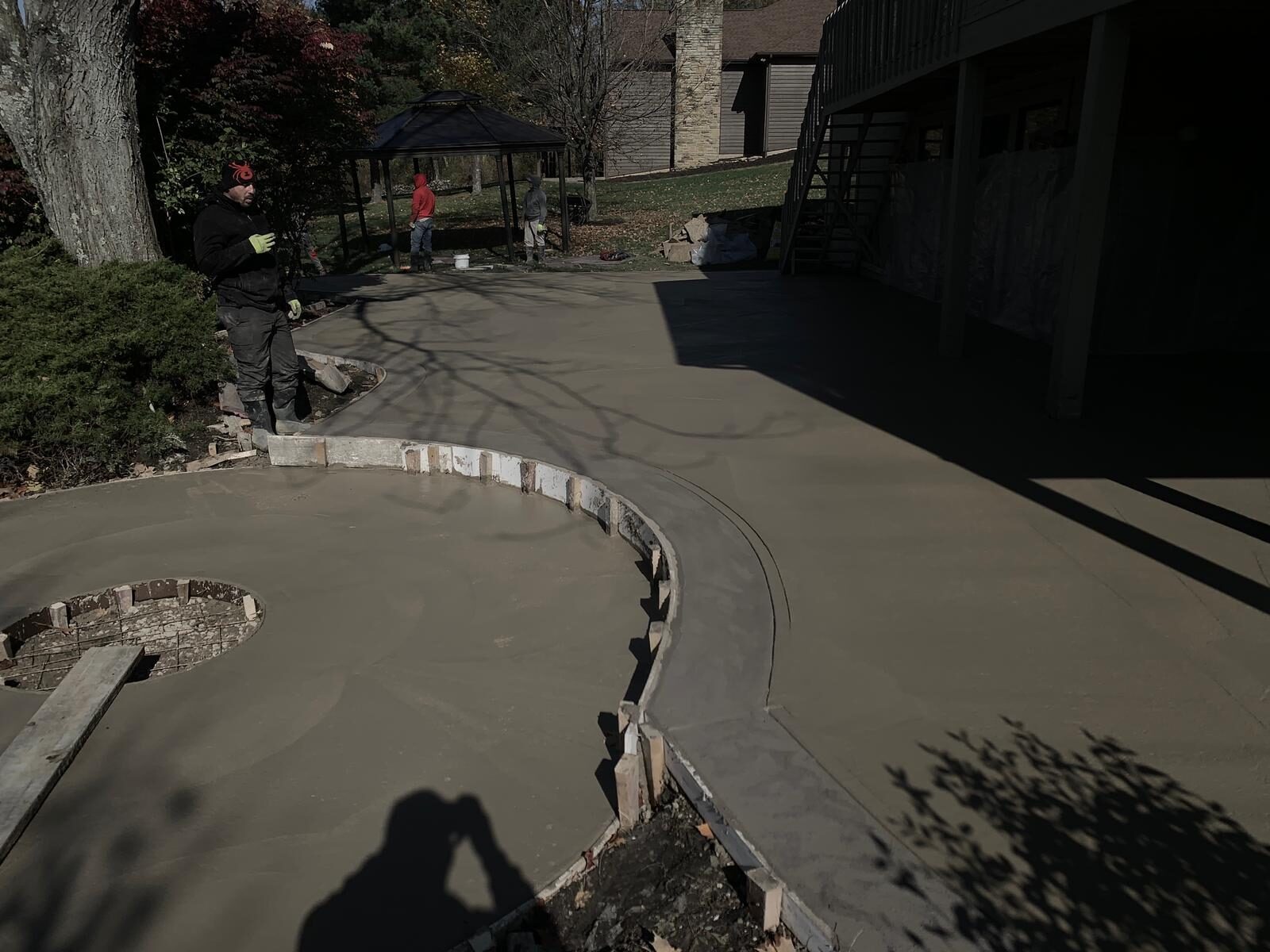 Decorative concrete driveway with border